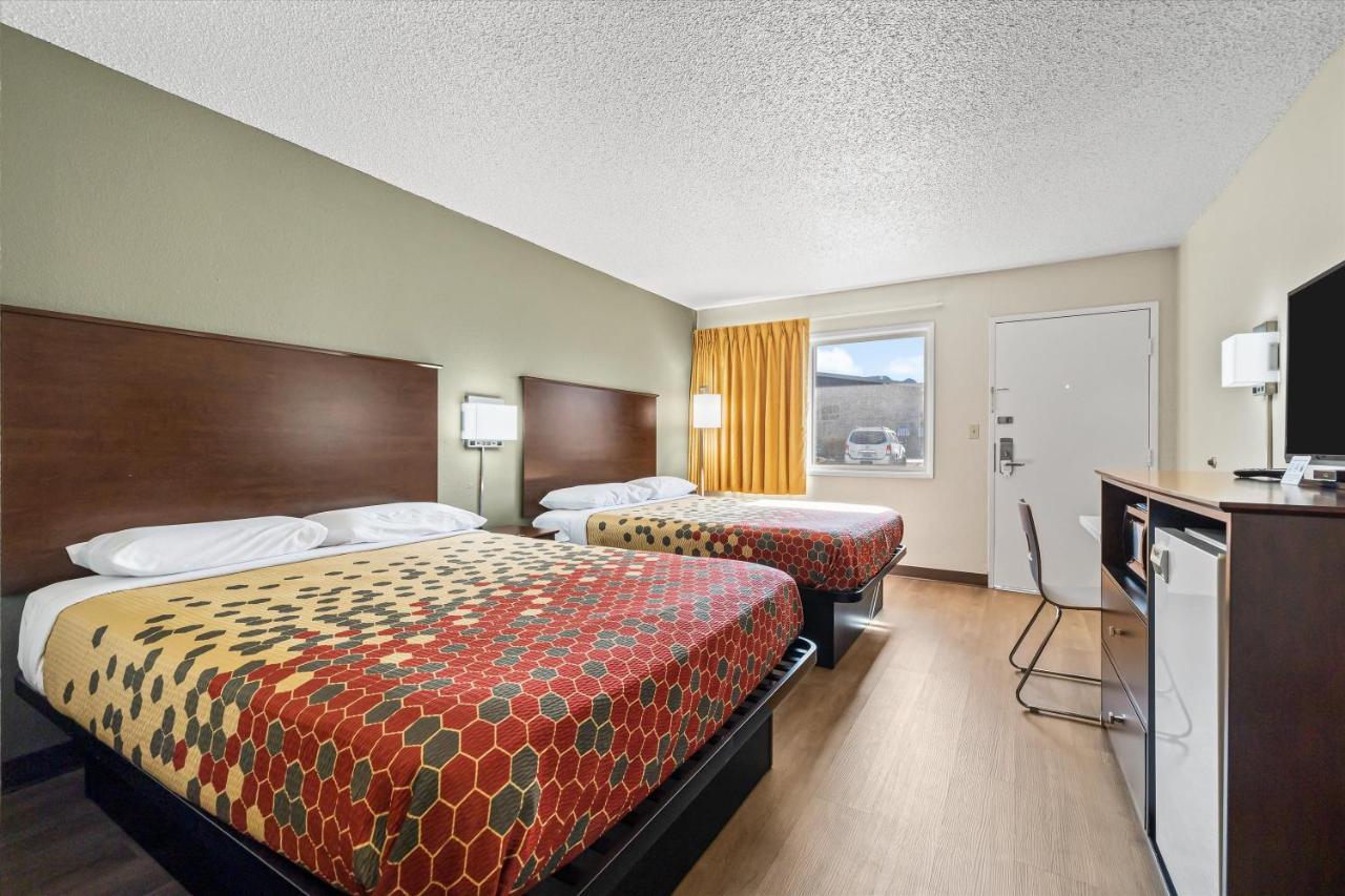 Bend Inn & Suites Esterno foto