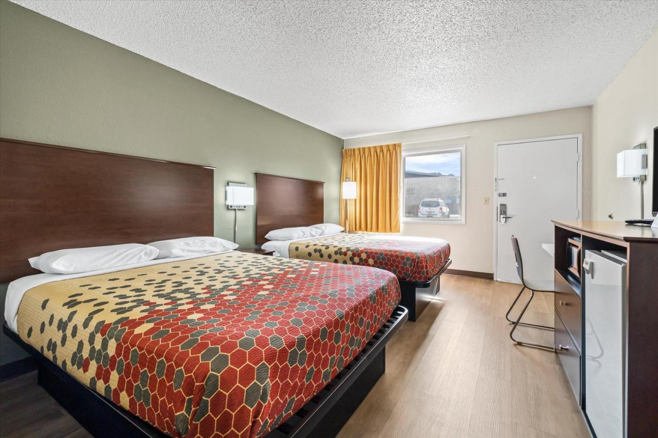 Bend Inn & Suites Esterno foto