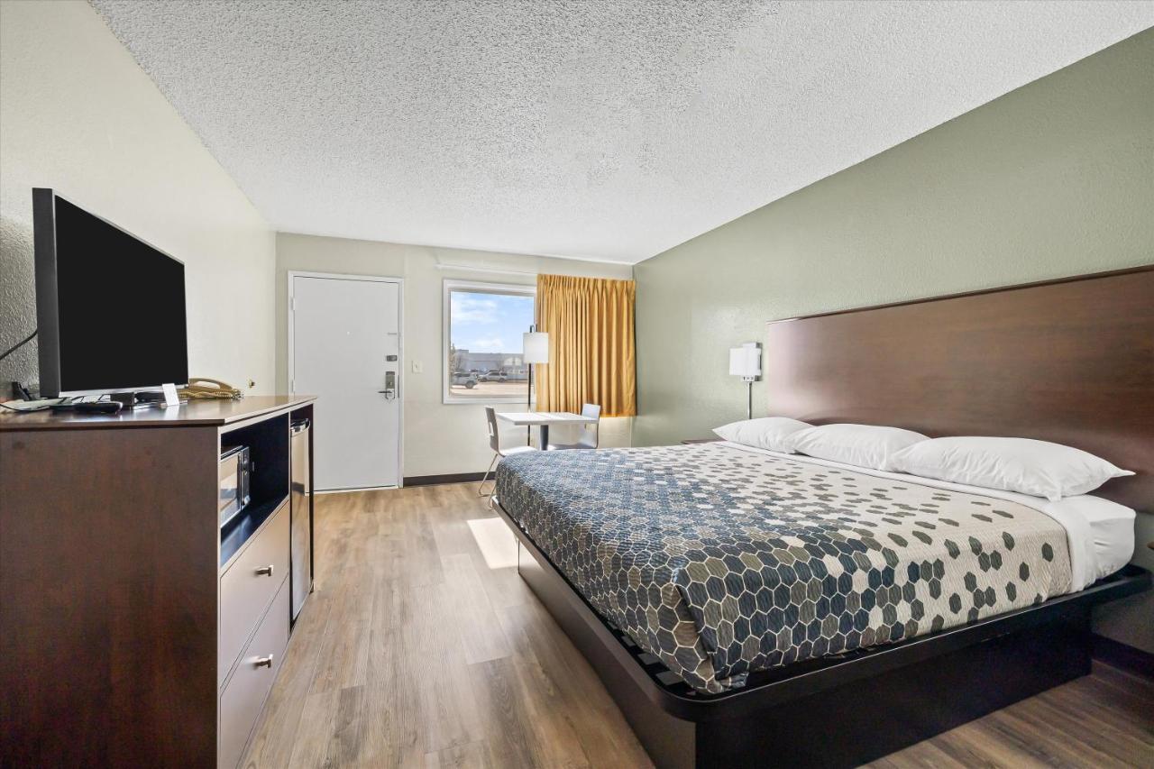 Bend Inn & Suites Esterno foto
