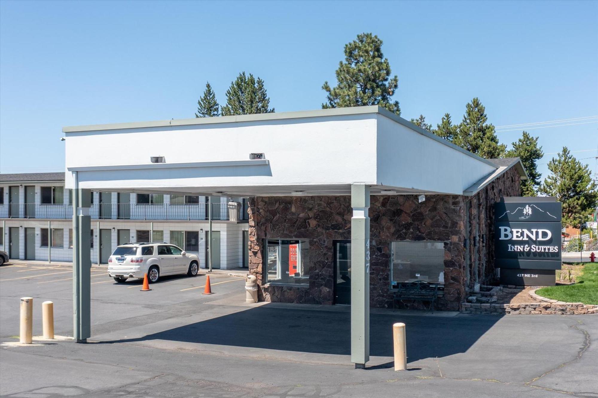 Bend Inn & Suites Esterno foto