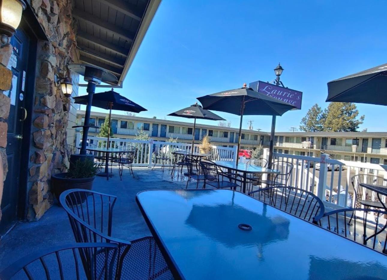 Bend Inn & Suites Esterno foto